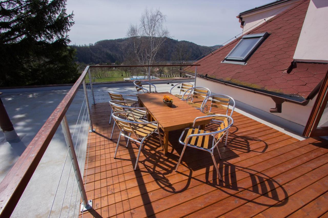 Penzion Majak Dublovice Ngoại thất bức ảnh