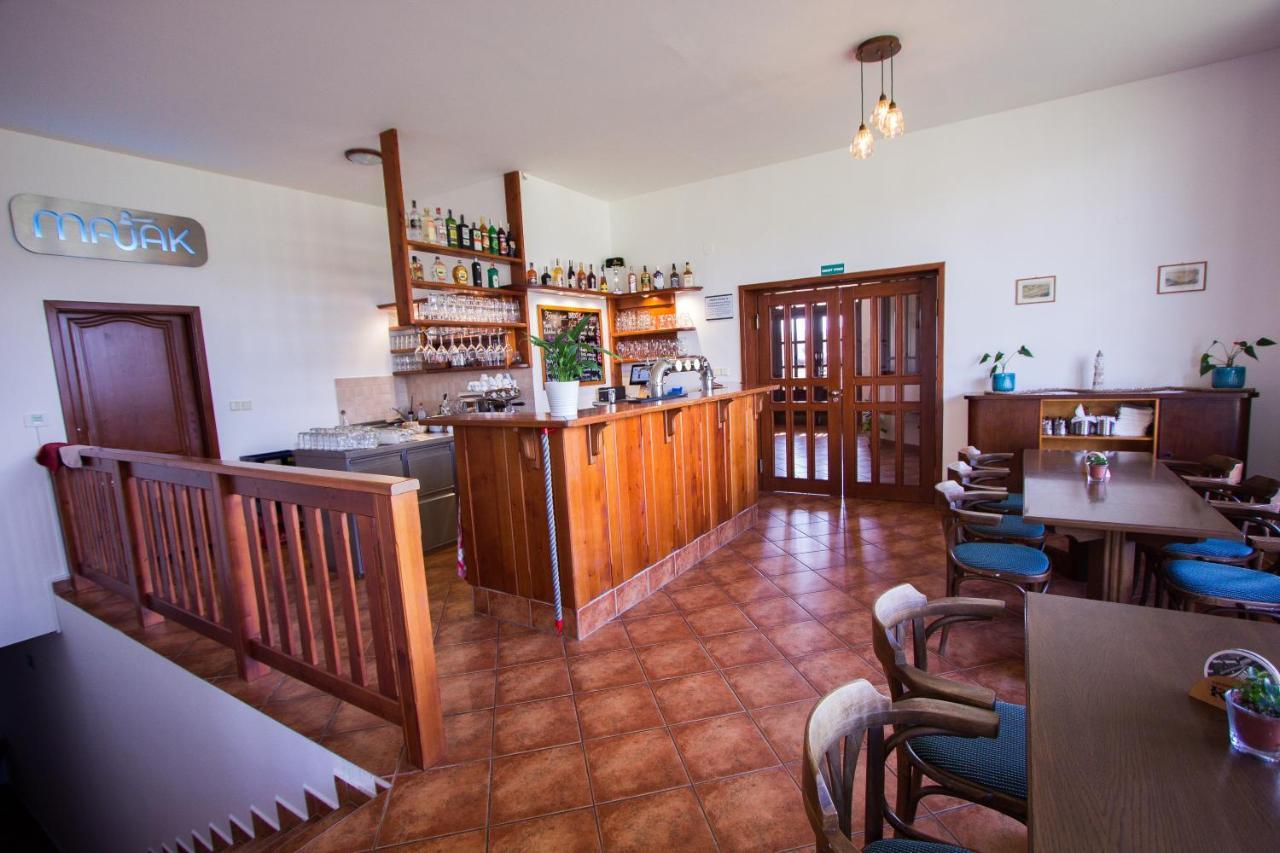 Penzion Majak Dublovice Ngoại thất bức ảnh